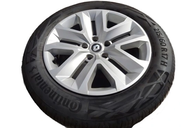 ENJOLIVEUR ROUE 17 NYMPHEA Renault, Dacia, Alpine - 403152278R