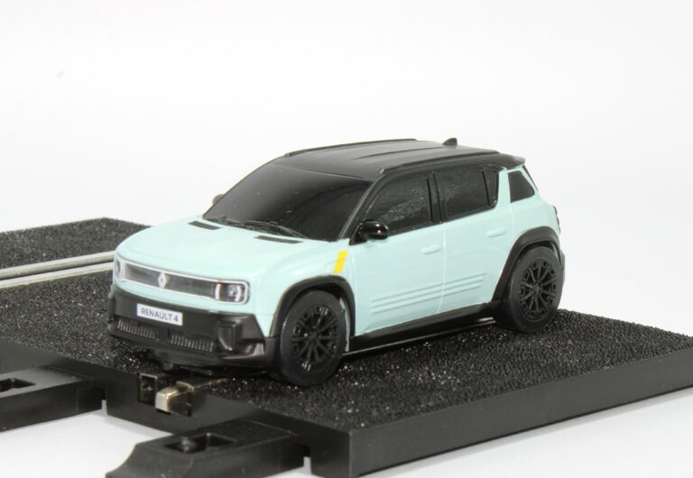 VOITURE R4 HTS DE FRANCE CIRCU Renault, Dacia, Alpine - 7717276768