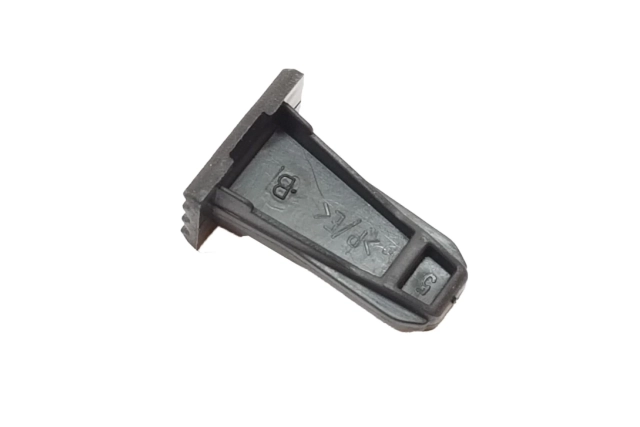 CLOU FIX BARRE SEUIL PORTE COF Renault, Dacia, Alpine - 8200920658