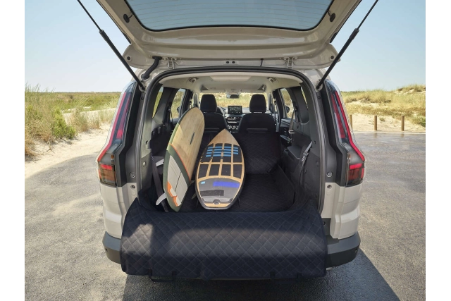 DACIA – Protection de coffre et sièges - DACIA STRIKER