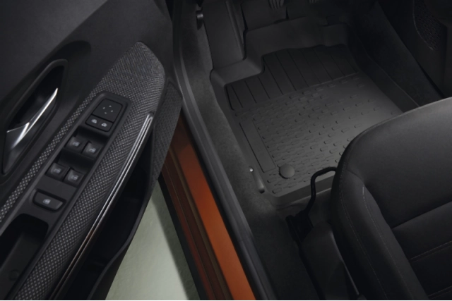 TAPIS DE SOL CAOUTHOUC Lot de 4 (AV+AR)  - DACIA JOGGER