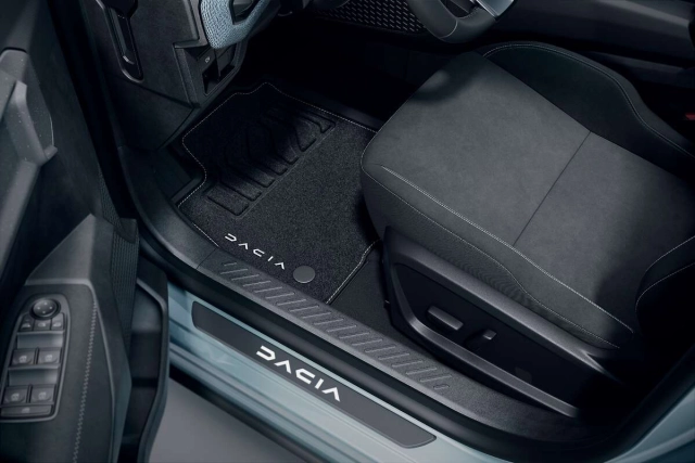 DACIA – Tapis de sol PREMIUM Lot de 4 (AV+AR) - Dacia DUSTER 3 HYBRIDE