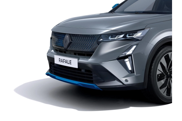 RENAULT – Insert de bas de bouclier avant - RENAULT RAFALE