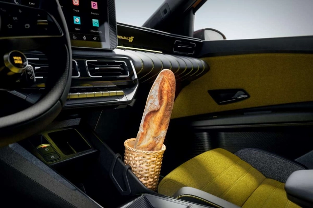 RENAULT – PORTE BAGUETTE EN OSIER - RENAULT R5