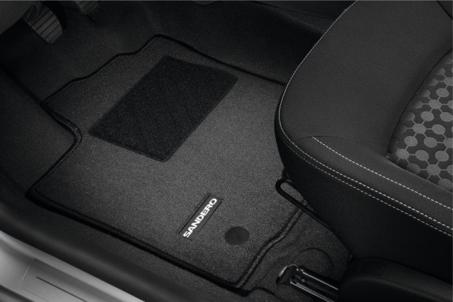 Tapis de sol Dacia SANDERO 2 Lot de 4 (AV+AR) - Standard – réf. 8201740970 (749025524R)