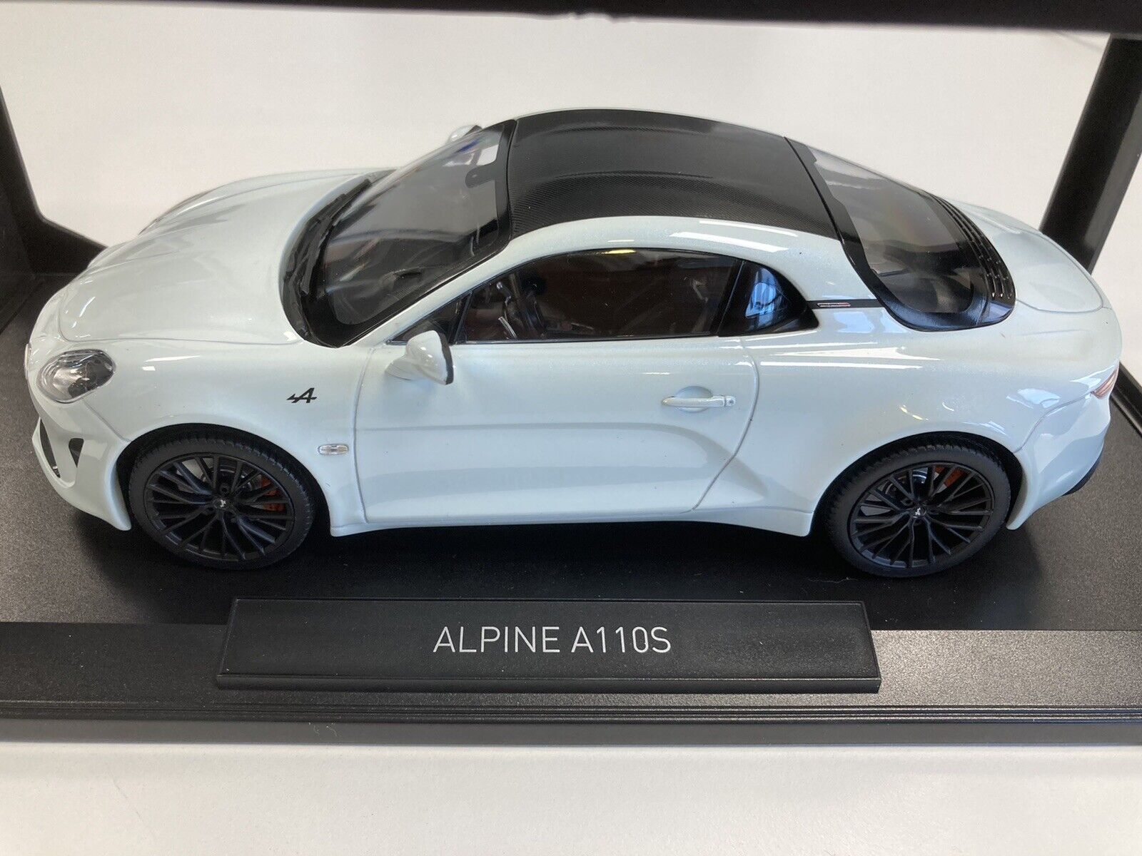 Miniature ALPINE A110R BLEU 1/18 - Boutique Certifiée ALPINE